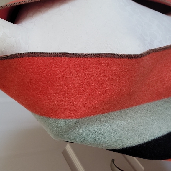 Baron Woolen Mills Wool Blanket/Wrap- Collectors - Picture 2 of 5